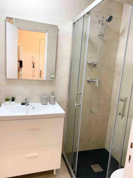 Precioso Apartamento En El Casco Vello De Виго Екстериор снимка